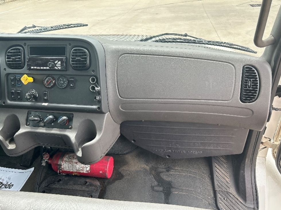 Medium Duty Box Truck-Light and Medium Duty Trucks-Freightliner-2019-M2-Houston-TX-274,131\n\t\tmiles-$ 33,250 - Image 21