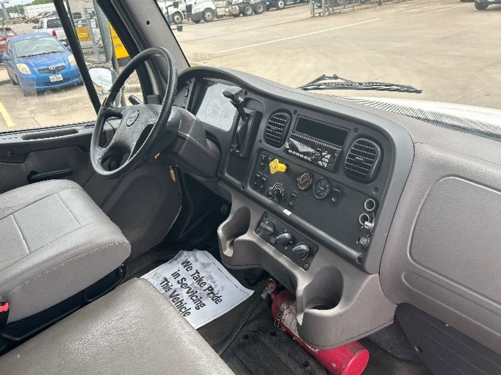 Medium Duty Box Truck-Light and Medium Duty Trucks-Freightliner-2019-M2-Houston-TX-274,131\n\t\tmiles-$ 33,250 - Image 22