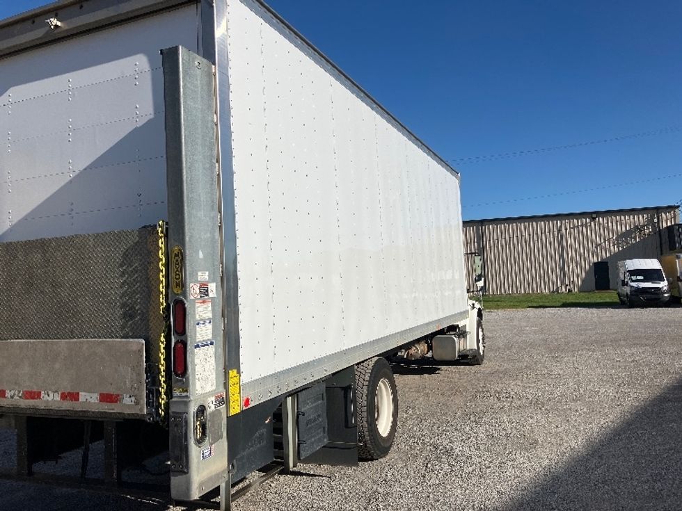 Medium Duty Box Truck-Light and Medium Duty Trucks-Freightliner-2019-M2-Hueytown-AL-140,316\n\t\tmiles-$ 53,000 - Image 13