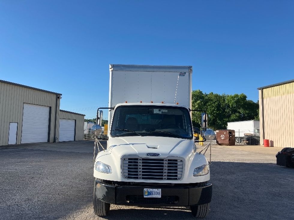 Medium Duty Box Truck-Light and Medium Duty Trucks-Freightliner-2019-M2-Hueytown-AL-140,316\n\t\tmiles-$ 53,000 - Image 2
