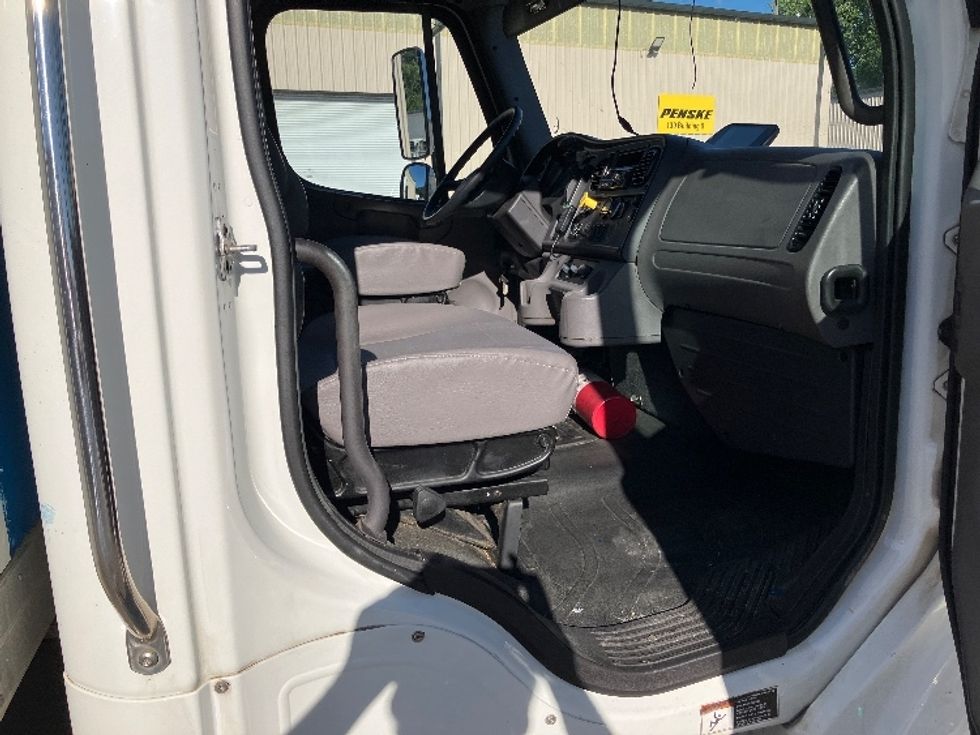 Medium Duty Box Truck-Light and Medium Duty Trucks-Freightliner-2019-M2-Hueytown-AL-140,316\n\t\tmiles-$ 53,000 - Image 20