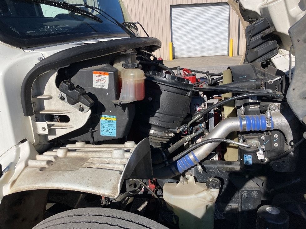 Medium Duty Box Truck-Light and Medium Duty Trucks-Freightliner-2019-M2-Hueytown-AL-140,316\n\t\tmiles-$ 53,000 - Image 23