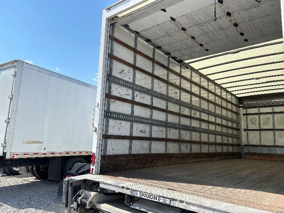 Medium Duty Box Truck-Light and Medium Duty Trucks-Freightliner-2019-M2-Hueytown-AL-146,810\n\t\tmiles-$ 61,750 - Image 11