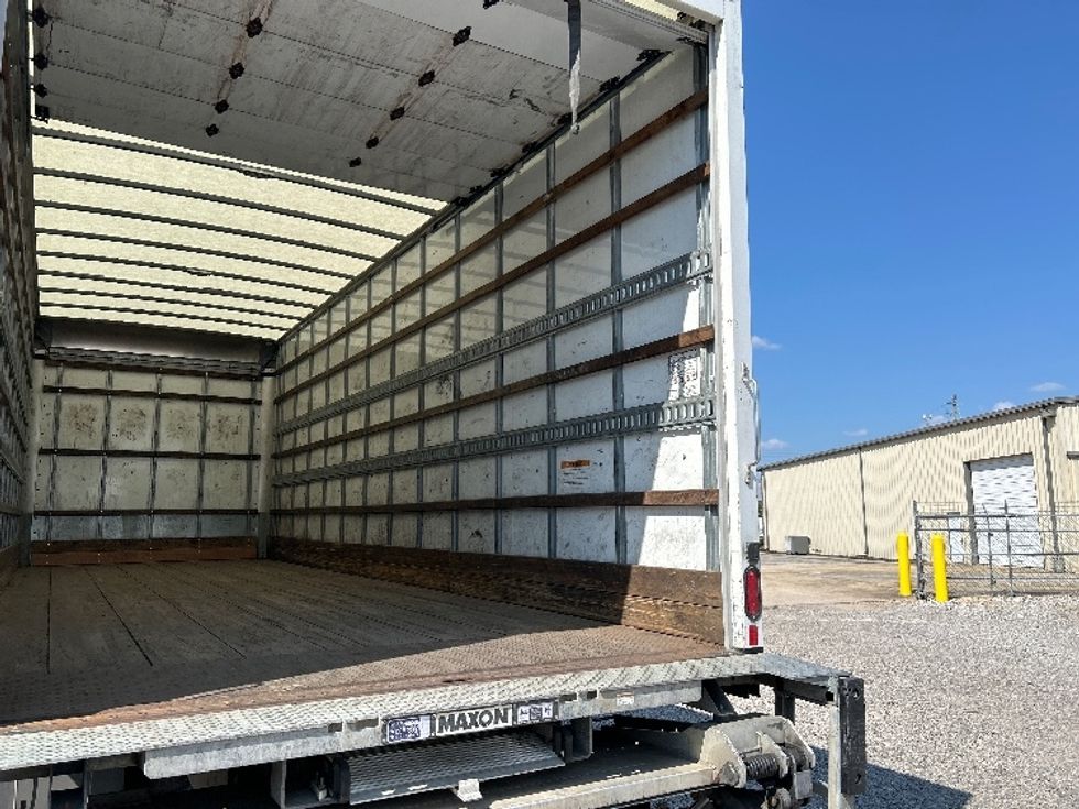Medium Duty Box Truck-Light and Medium Duty Trucks-Freightliner-2019-M2-Hueytown-AL-146,810\n\t\tmiles-$ 61,750 - Image 12