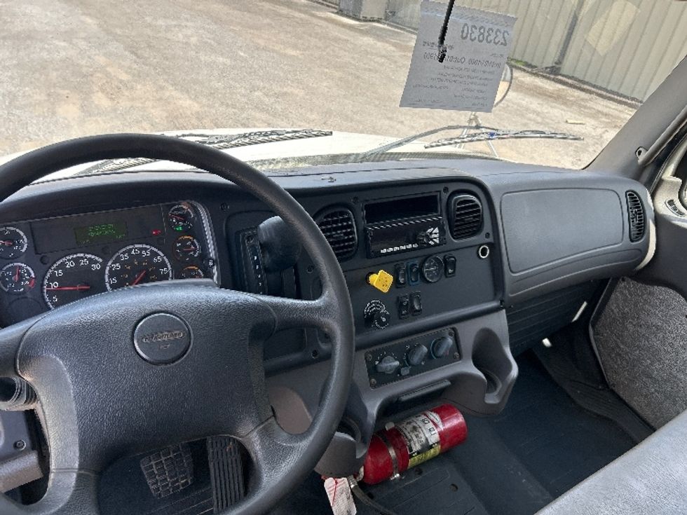 Medium Duty Box Truck-Light and Medium Duty Trucks-Freightliner-2019-M2-Hueytown-AL-184,438\n\t\tmiles-$ 47,000 - Image 16