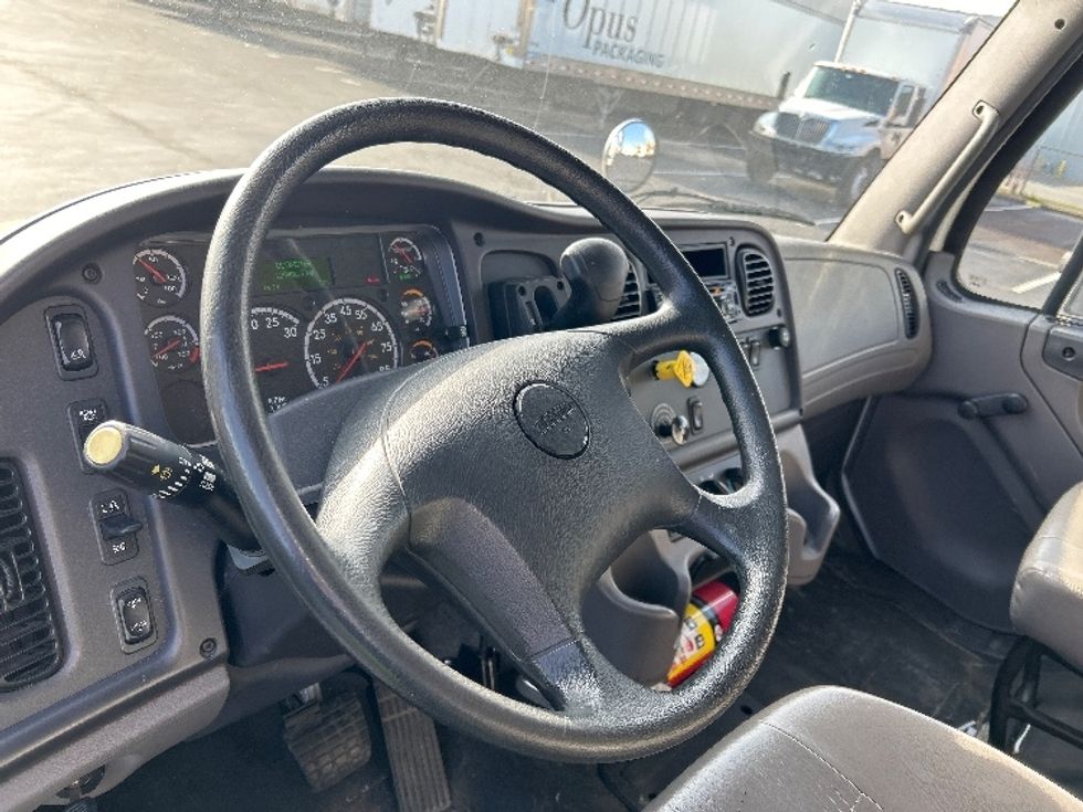 Medium Duty Box Truck-Light and Medium Duty Trucks-Freightliner-2019-M2-Indianapolis-IN-127,915\n\t\tmiles-$ 49,000 - Image 17