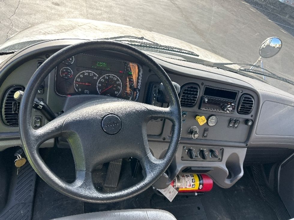 Medium Duty Box Truck-Light and Medium Duty Trucks-Freightliner-2019-M2-Indianapolis-IN-127,915\n\t\tmiles-$ 49,000 - Image 18