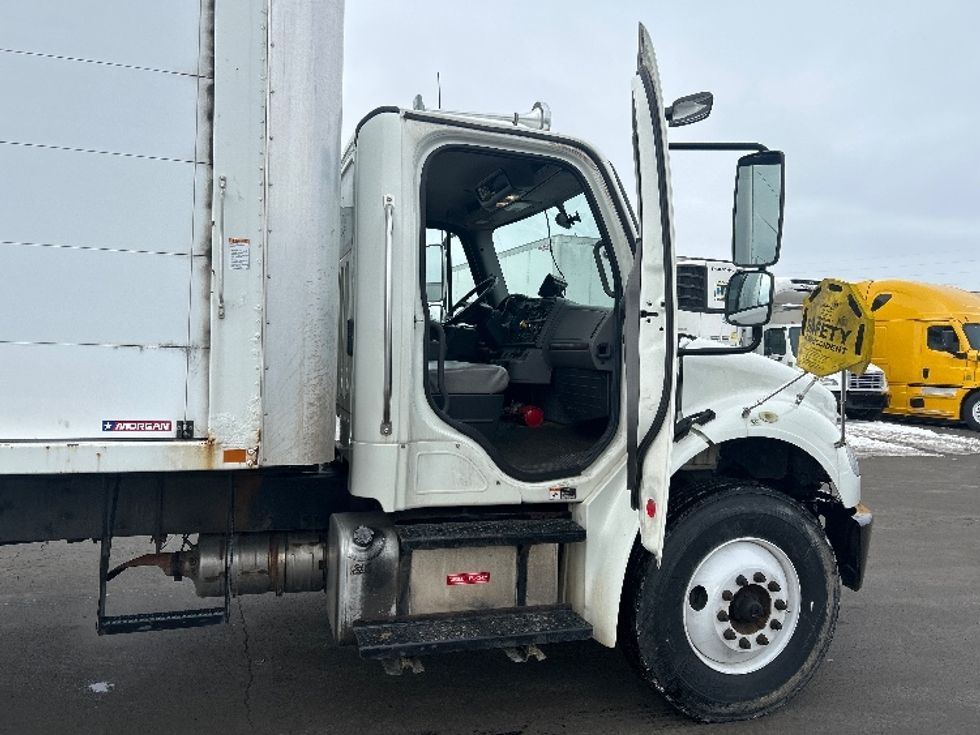 Medium Duty Box Truck-Light and Medium Duty Trucks-Freightliner-2019-M2-Indianapolis-IN-128,308\n\t\tmiles-$ 54,250 - Image 17