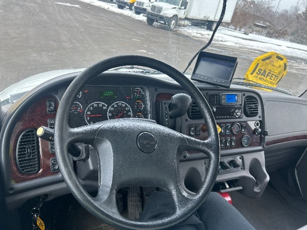 Medium Duty Box Truck-Light and Medium Duty Trucks-Freightliner-2019-M2-Indianapolis-IN-128,308\n\t\tmiles-$ 54,250 - Image 19