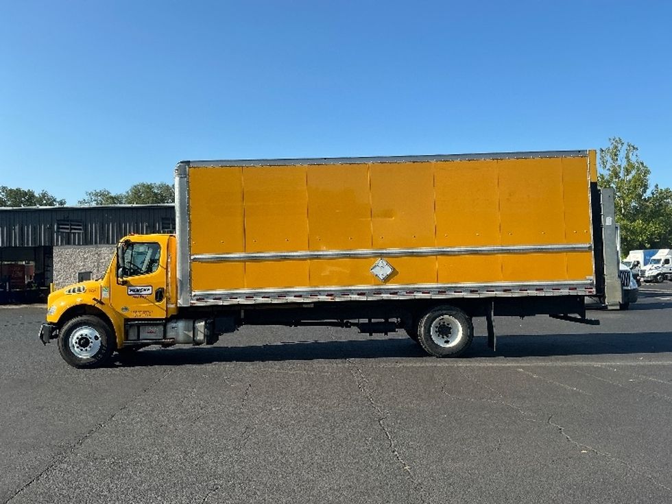 Medium Duty Box Truck-Light and Medium Duty Trucks-Freightliner-2019-M2-Jacksonville-FL-181,259\n\t\tmiles-$ 40,750 - Image 4