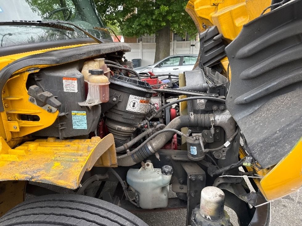 Medium Duty Box Truck-Light and Medium Duty Trucks-Freightliner-2019-M2-Jamaica-NY-217,702\n\t\tmiles-$ 38,500 - Image 23