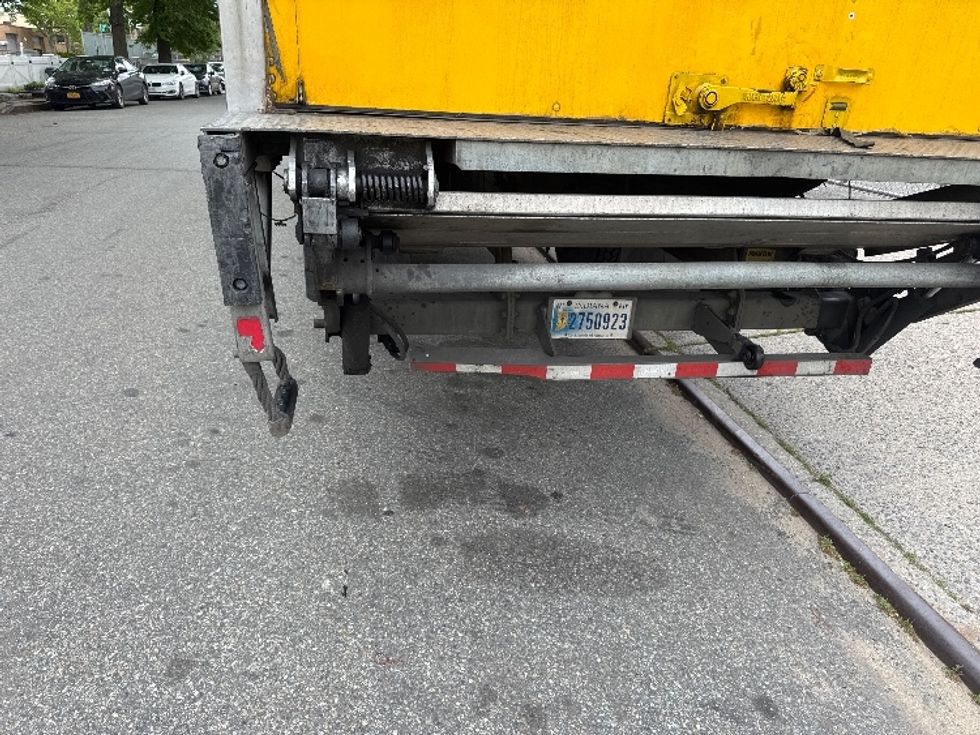 Medium Duty Box Truck-Light and Medium Duty Trucks-Freightliner-2019-M2-Jamaica-NY-217,702\n\t\tmiles-$ 38,500 - Image 27