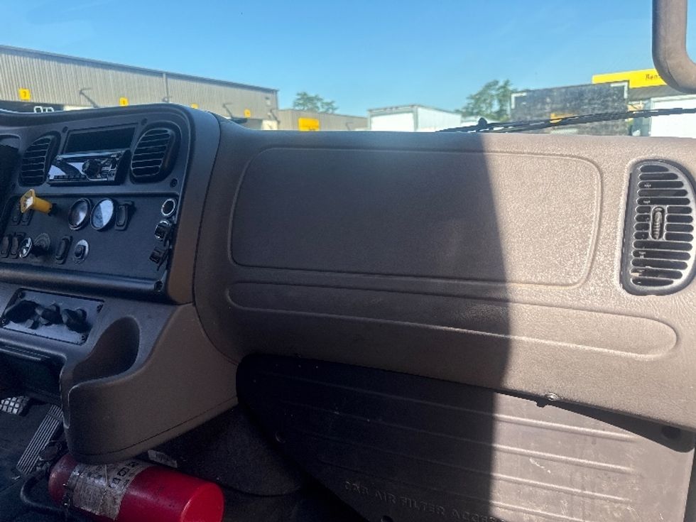 Medium Duty Box Truck-Light and Medium Duty Trucks-Freightliner-2019-M2-Jessup-MD-204,905\n\t\tmiles-$ 40,000 - Image 19