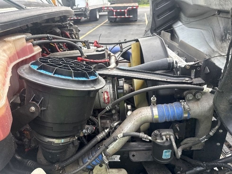 Medium Duty Box Truck-Light and Medium Duty Trucks-Freightliner-2019-M2-Jessup-MD-258,351\n\t\tmiles-$ 44,750 - Image 20