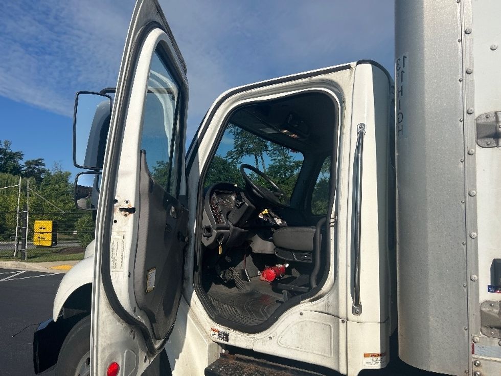 Medium Duty Box Truck-Light and Medium Duty Trucks-Freightliner-2019-M2-Jessup-MD-268,777\n\t\tmiles-$ 40,250 - Image 16