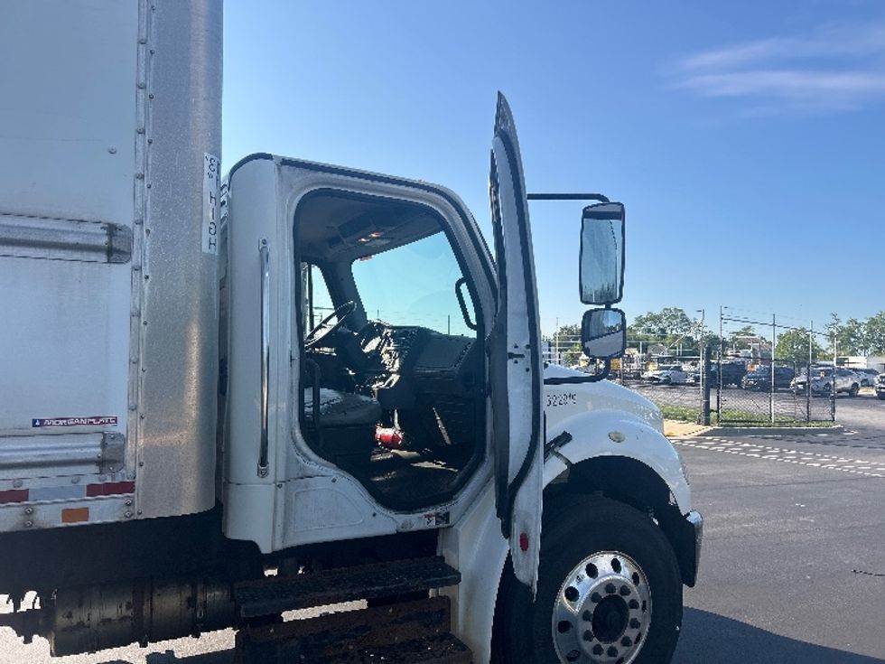 Medium Duty Box Truck-Light and Medium Duty Trucks-Freightliner-2019-M2-Jessup-MD-268,777\n\t\tmiles-$ 40,250 - Image 20