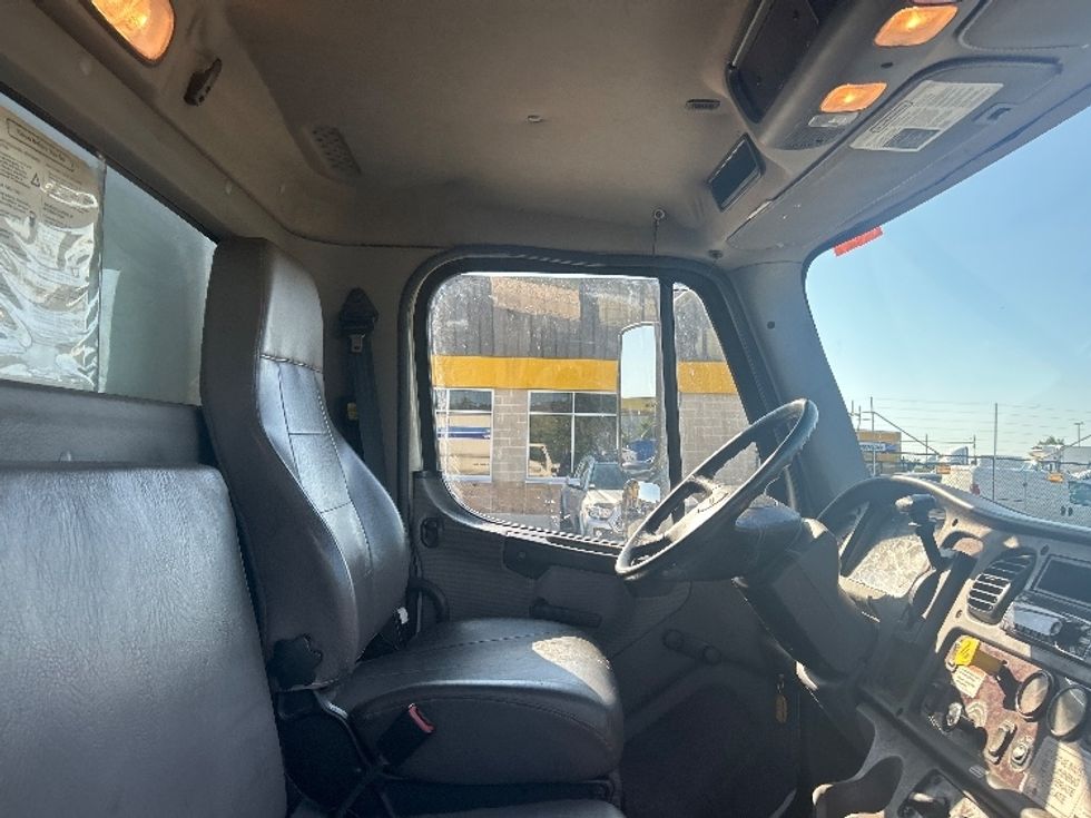 Medium Duty Box Truck-Light and Medium Duty Trucks-Freightliner-2019-M2-Jessup-MD-268,777\n\t\tmiles-$ 40,250 - Image 22