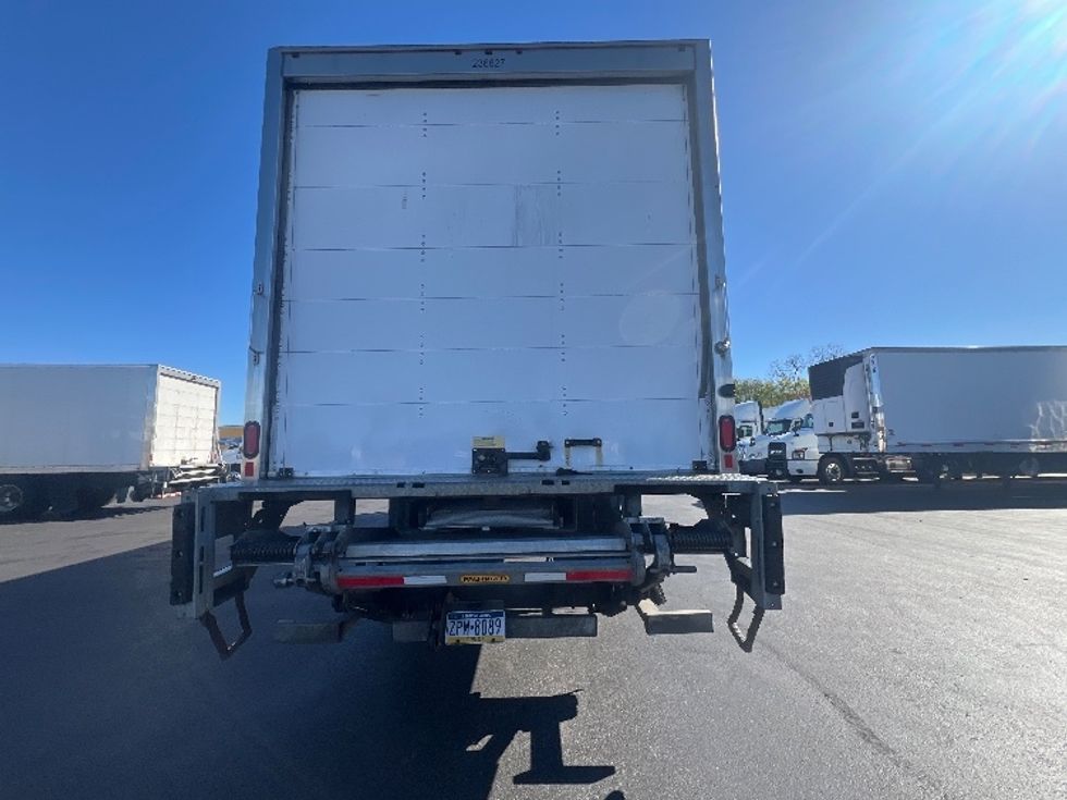 Medium Duty Box Truck-Light and Medium Duty Trucks-Freightliner-2019-M2-Jessup-MD-279,036\n\t\tmiles-$ 35,250 - Image 7