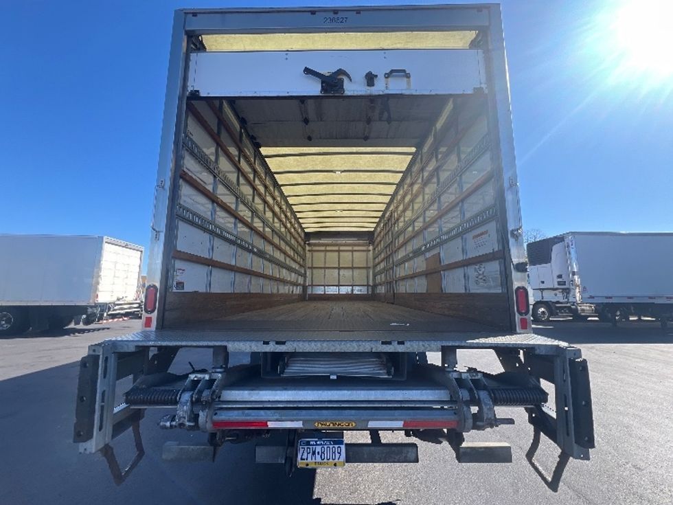 Medium Duty Box Truck-Light and Medium Duty Trucks-Freightliner-2019-M2-Jessup-MD-279,036\n\t\tmiles-$ 35,250 - Image 8