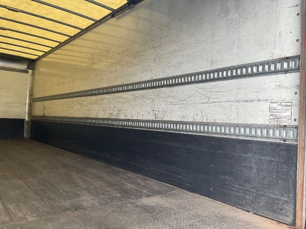 Medium Duty Box Truck-Light and Medium Duty Trucks-Freightliner-2019-M2-Jessup-PA-171,874\n\t\tmiles-$ 47,000 - Image 12