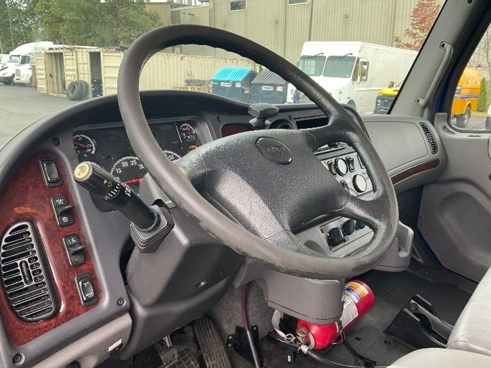 Medium Duty Box Truck-Light and Medium Duty Trucks-Freightliner-2019-M2-Jessup-PA-171,874\n\t\tmiles-$ 47,000 - Image 17