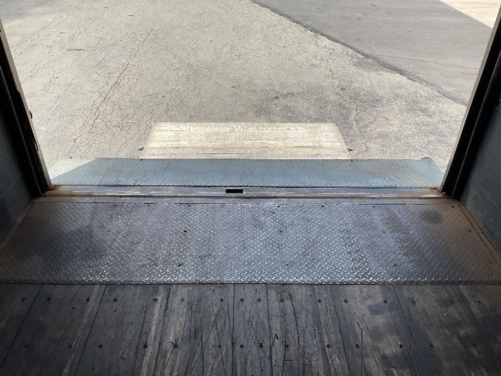 Medium Duty Box Truck-Light and Medium Duty Trucks-Freightliner-2019-M2-Jessup-PA-186,122\n\t\tmiles-$ 45,500 - Image 10