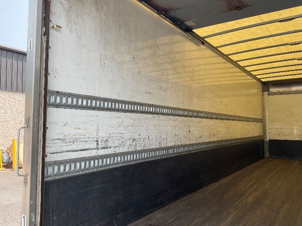 Medium Duty Box Truck-Light and Medium Duty Trucks-Freightliner-2019-M2-Jessup-PA-186,122\n\t\tmiles-$ 45,500 - Image 11