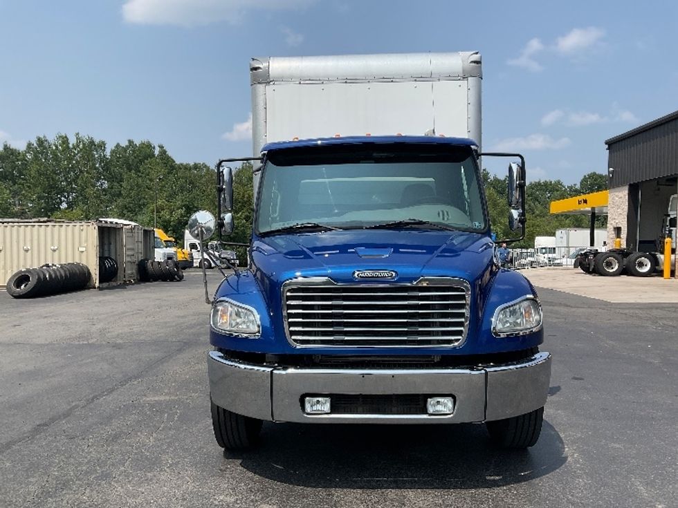 Medium Duty Box Truck-Light and Medium Duty Trucks-Freightliner-2019-M2-Jessup-PA-186,122\n\t\tmiles-$ 45,500 - Image 2