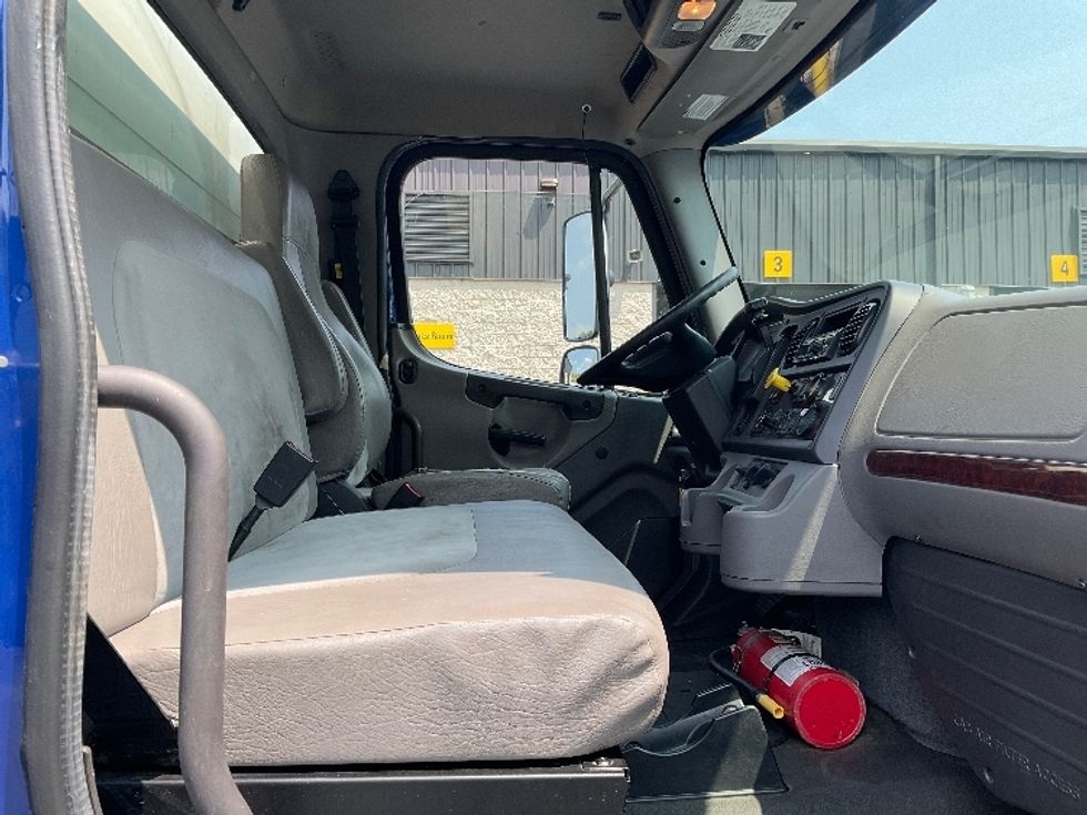 Medium Duty Box Truck-Light and Medium Duty Trucks-Freightliner-2019-M2-Jessup-PA-186,122\n\t\tmiles-$ 45,500 - Image 22