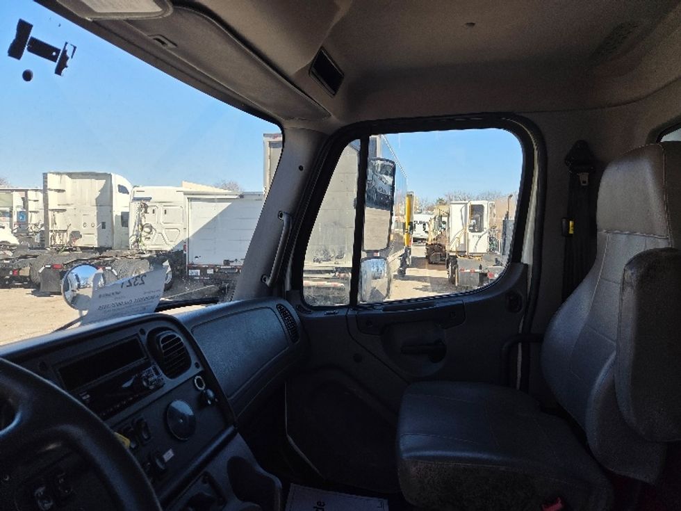 Medium Duty Box Truck-Light and Medium Duty Trucks-Freightliner-2019-M2-Kansas City-MO-162,249\n\t\tmiles-$ 48,500 - Image 19