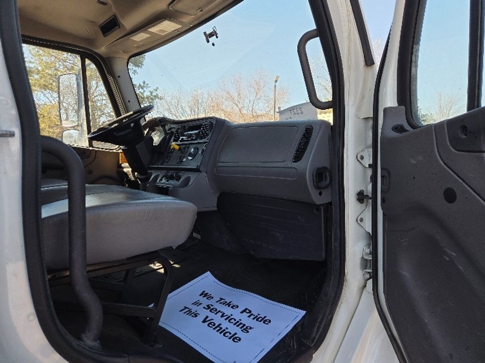 Medium Duty Box Truck-Light and Medium Duty Trucks-Freightliner-2019-M2-Kansas City-MO-162,249\n\t\tmiles-$ 48,500 - Image 20