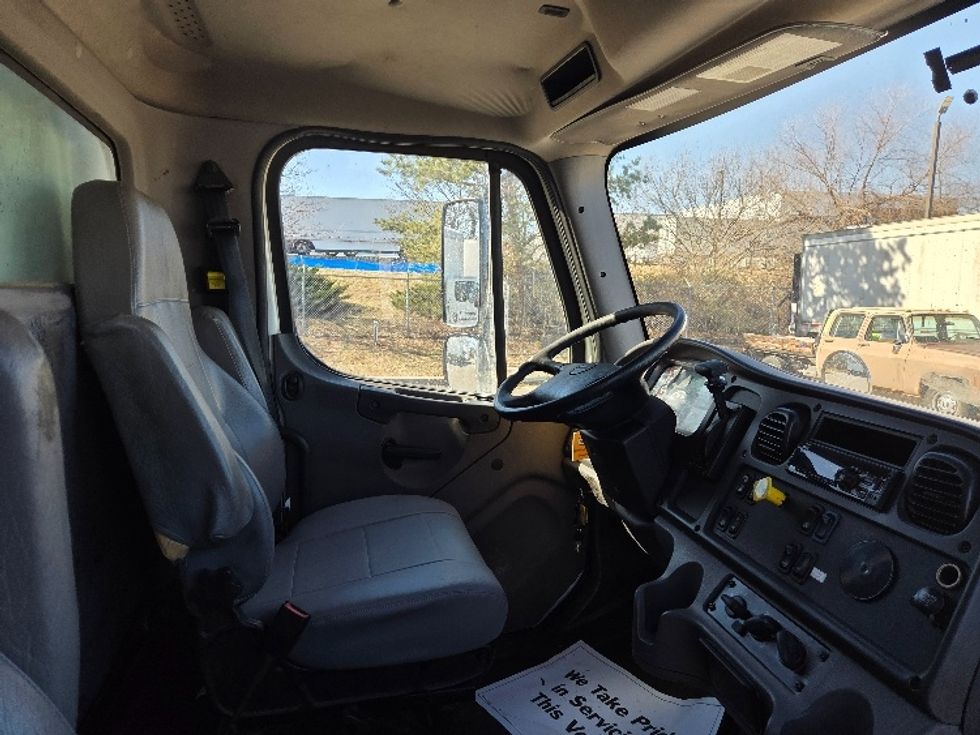 Medium Duty Box Truck-Light and Medium Duty Trucks-Freightliner-2019-M2-Kansas City-MO-162,249\n\t\tmiles-$ 48,500 - Image 22