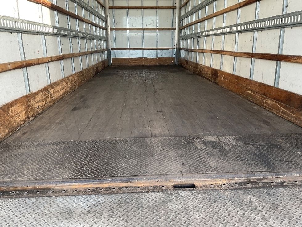 Medium Duty Box Truck-Light and Medium Duty Trucks-Freightliner-2019-M2-Kansas City-MO-253,878\n\t\tmiles-$ 37,000 - Image 10