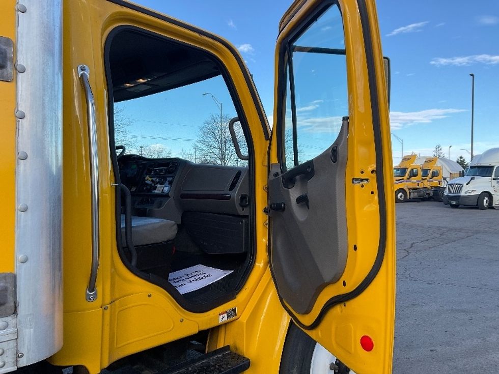 Medium Duty Box Truck-Light and Medium Duty Trucks-Freightliner-2019-M2-Kansas City-MO-253,878\n\t\tmiles-$ 37,000 - Image 20