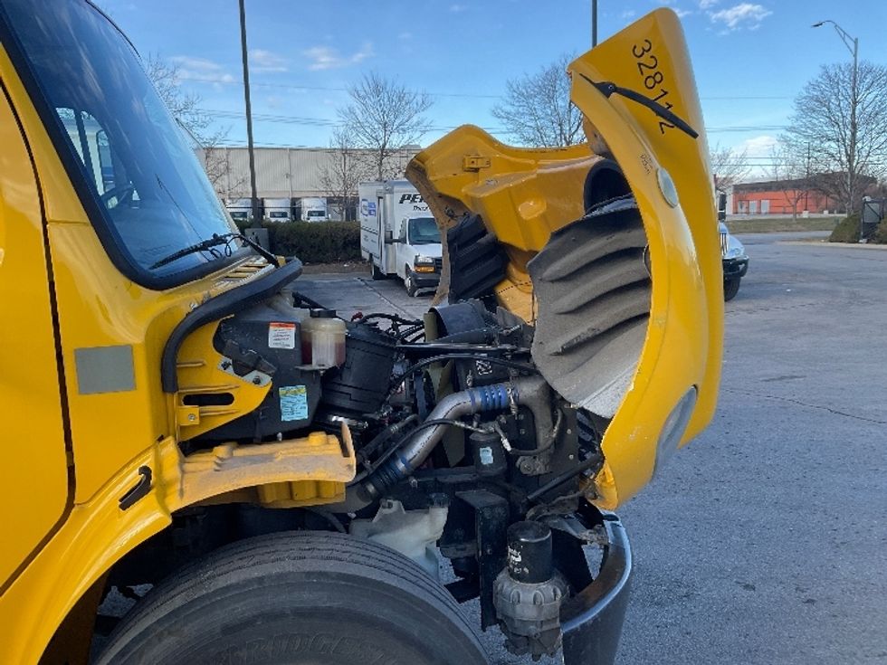 Medium Duty Box Truck-Light and Medium Duty Trucks-Freightliner-2019-M2-Kansas City-MO-253,878\n\t\tmiles-$ 37,000 - Image 23