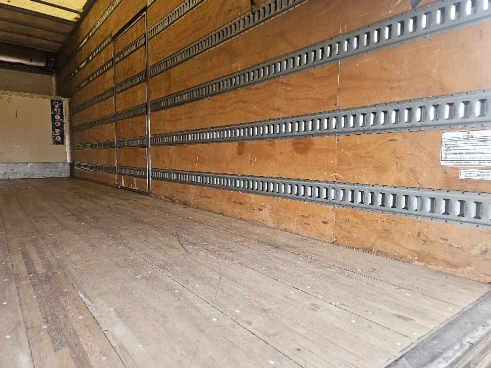 Medium Duty Box Truck-Light and Medium Duty Trucks-Freightliner-2019-M2-Kansas City-MO-311,100\n\t\tmiles-$ 38,500 - Image 11