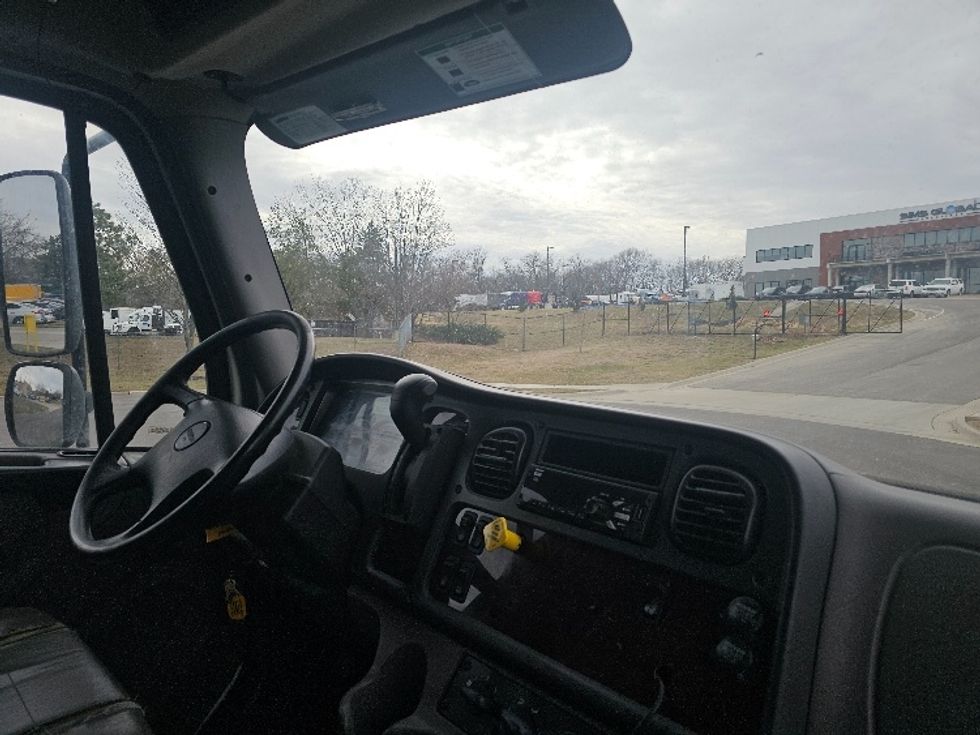 Medium Duty Box Truck-Light and Medium Duty Trucks-Freightliner-2019-M2-Kansas City-MO-311,100\n\t\tmiles-$ 38,500 - Image 21