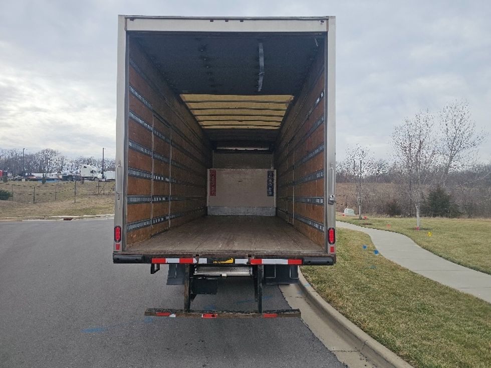 Medium Duty Box Truck-Light and Medium Duty Trucks-Freightliner-2019-M2-Kansas City-MO-311,100\n\t\tmiles-$ 38,500 - Image 8