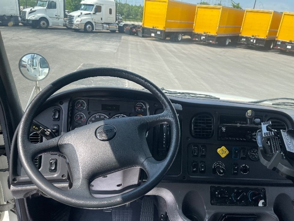 Medium Duty Box Truck-Light and Medium Duty Trucks-Freightliner-2019-M2-Kansas City-MO-61,944\n\t\tmiles-$ 50,500 - Image 18