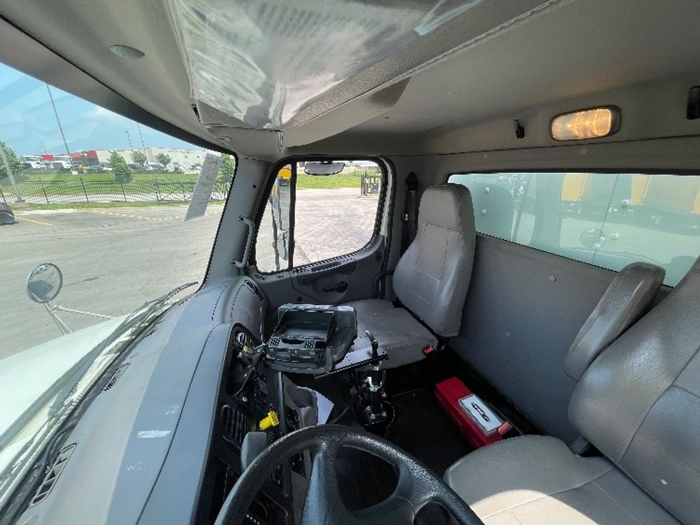 Medium Duty Box Truck-Light and Medium Duty Trucks-Freightliner-2019-M2-Kansas City-MO-61,944\n\t\tmiles-$ 50,500 - Image 19