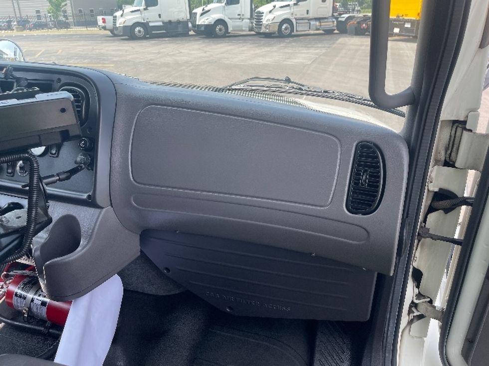 Medium Duty Box Truck-Light and Medium Duty Trucks-Freightliner-2019-M2-Kansas City-MO-61,944\n\t\tmiles-$ 50,500 - Image 21