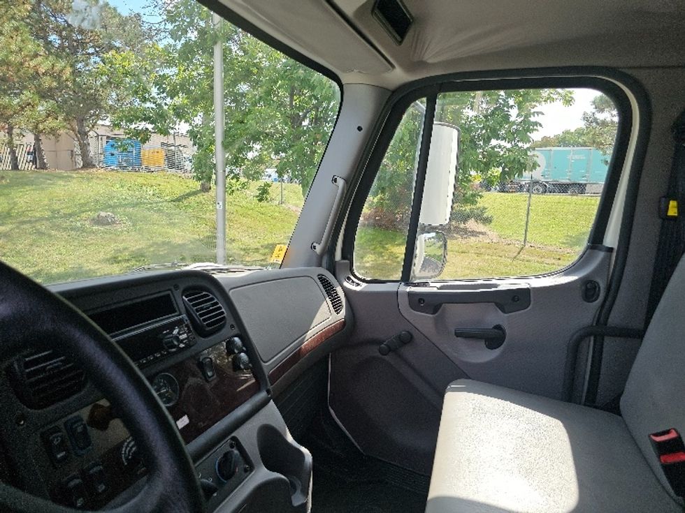 Medium Duty Box Truck-Light and Medium Duty Trucks-Freightliner-2019-M2-Kansas City-MO-82,618\n\t\tmiles-$ 50,250 - Image 17