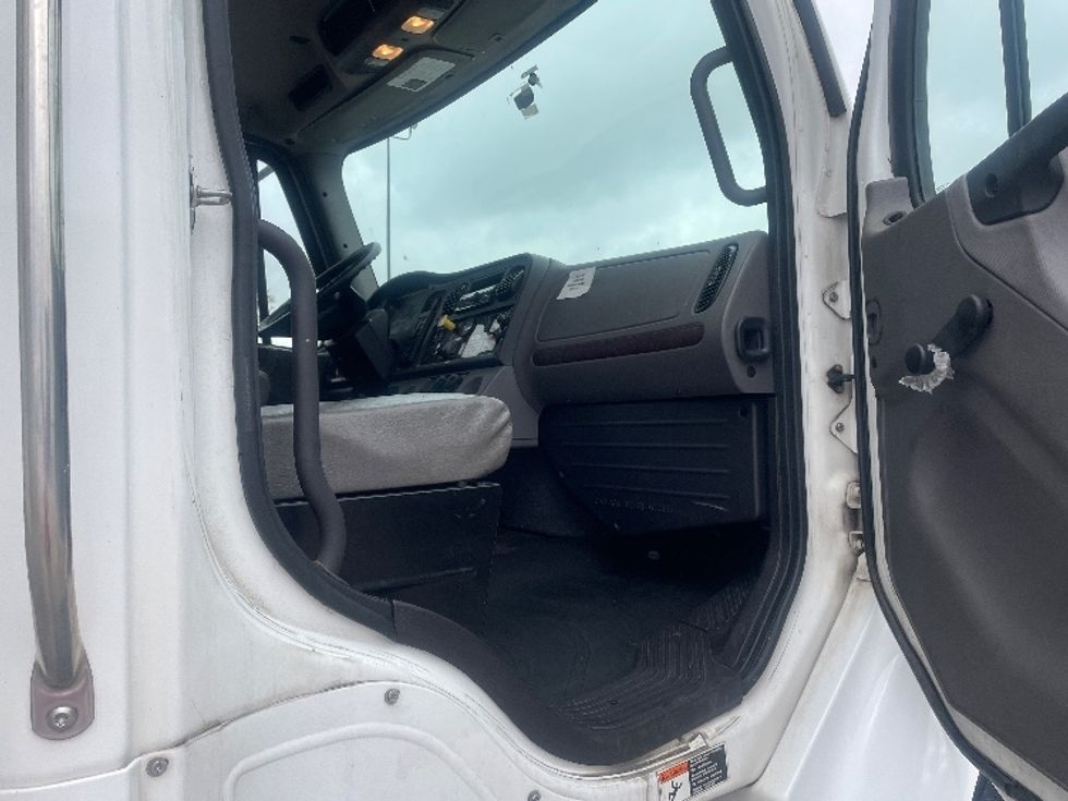 Medium Duty Box Truck-Light and Medium Duty Trucks-Freightliner-2019-M2-Katy-TX-226,339\n\t\tmiles-$ 32,750 - Image 19