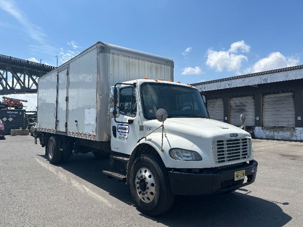 Medium Duty Box Truck-Light and Medium Duty Trucks-Freightliner-2019-M2-Kearny-NJ-189,806\n\t\tmiles-$ 43,250 - Image 1