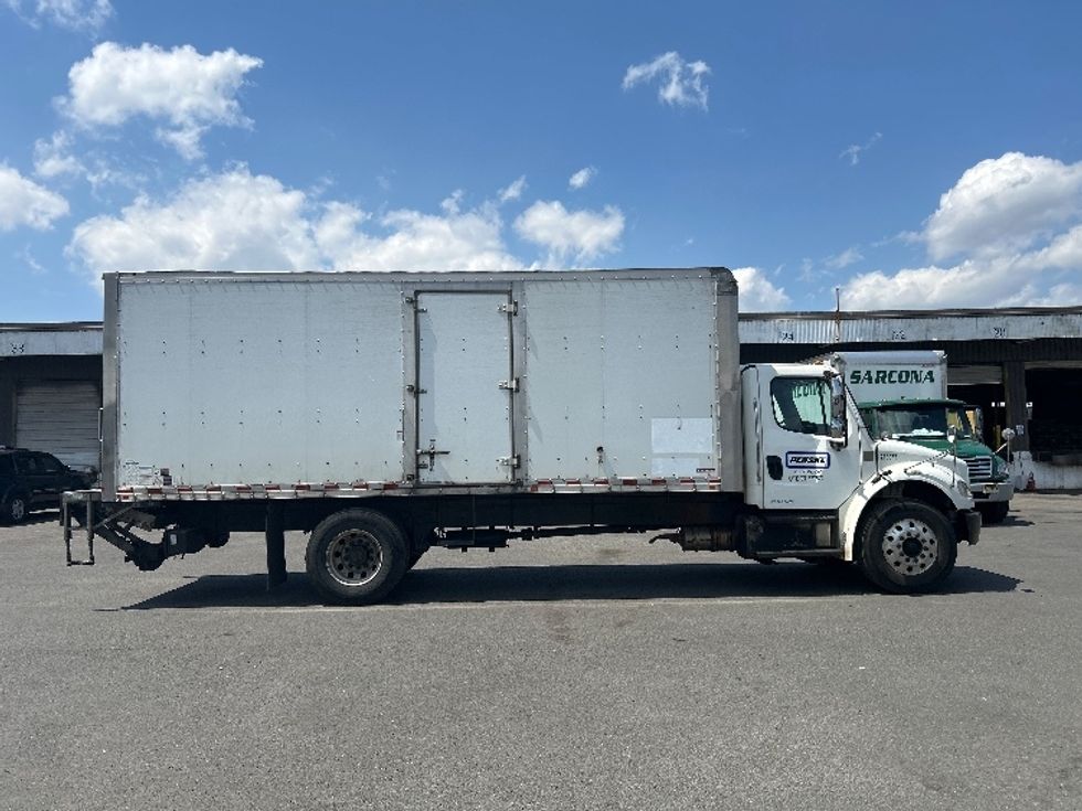 Medium Duty Box Truck-Light and Medium Duty Trucks-Freightliner-2019-M2-Kearny-NJ-189,806\n\t\tmiles-$ 43,250 - Image 15