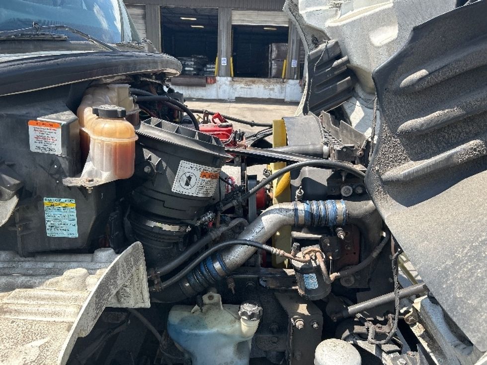 Medium Duty Box Truck-Light and Medium Duty Trucks-Freightliner-2019-M2-Kearny-NJ-189,806\n\t\tmiles-$ 43,250 - Image 23