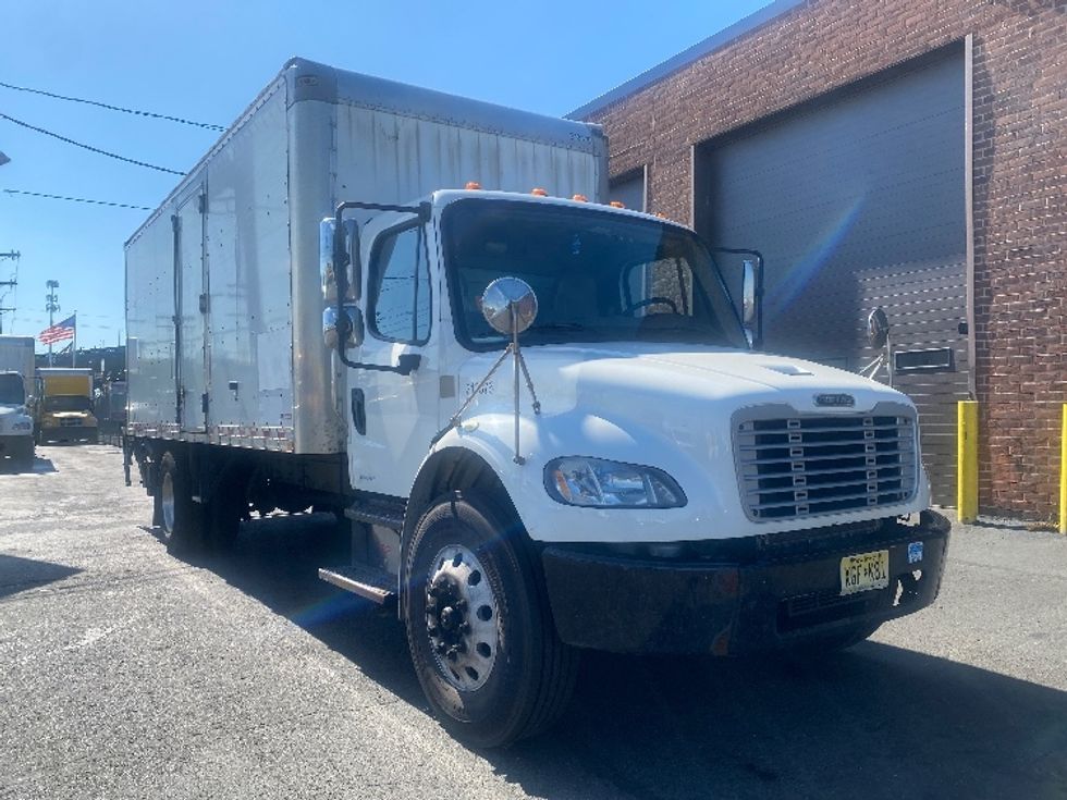 Medium Duty Box Truck-Light and Medium Duty Trucks-Freightliner-2019-M2-Kearny-NJ-196,347\n\t\tmiles-$ 41,500 - Image 1