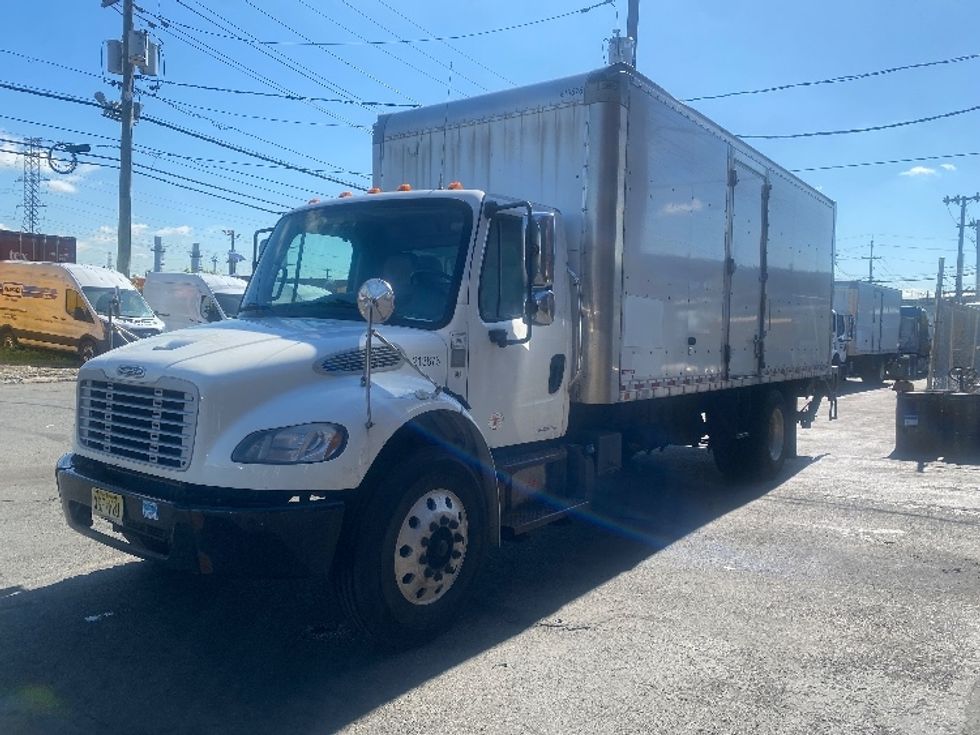 Medium Duty Box Truck-Light and Medium Duty Trucks-Freightliner-2019-M2-Kearny-NJ-196,347\n\t\tmiles-$ 41,500 - Image 3