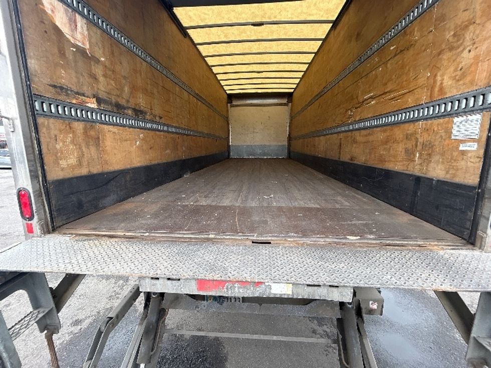 Medium Duty Box Truck-Light and Medium Duty Trucks-Freightliner-2019-M2-Kearny-NJ-221,212\n\t\tmiles-$ 34,750 - Image 10