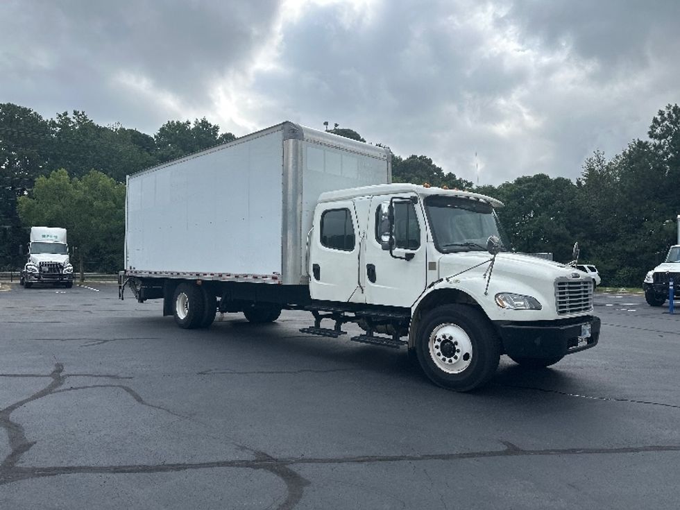 Medium Duty Box Truck-Light and Medium Duty Trucks-Freightliner-2019-M2-Kennesaw-GA-126,826\n\t\tmiles-$ 69,750 - Image 1